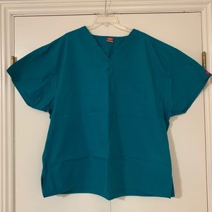 Dickies Scrub Top